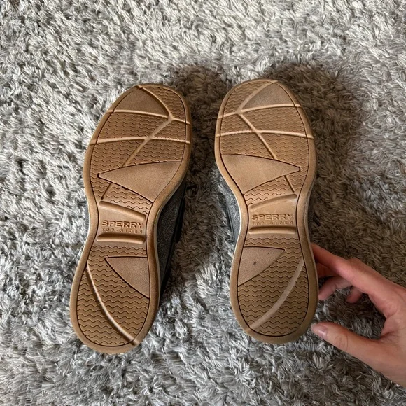 Women’s Sperry Bluefish 2 eye boat shoes gray with swirls, size 6 - Picture 3 of 7